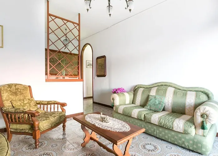Sorrento 3 Bedrooms Sunny Apt With Terrace & View
