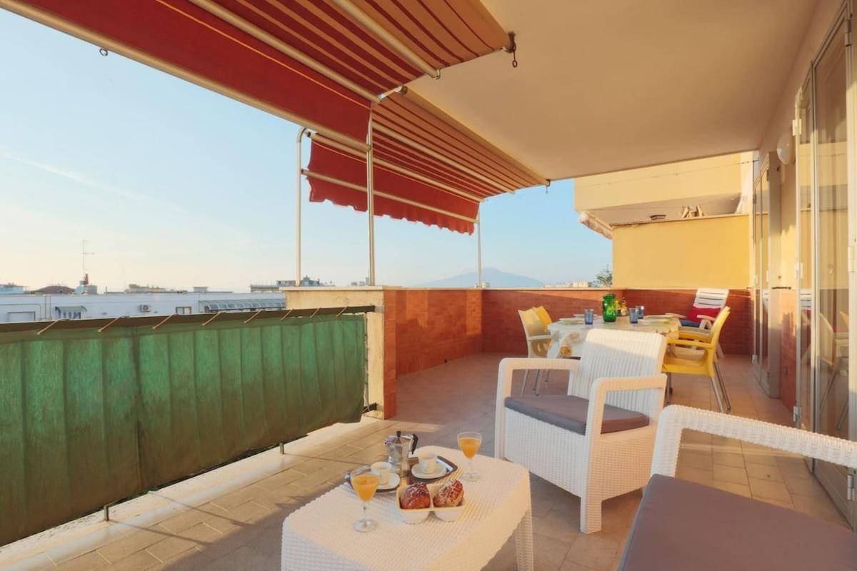 Apartment 3 Bedrooms Sunny With Terrace & View